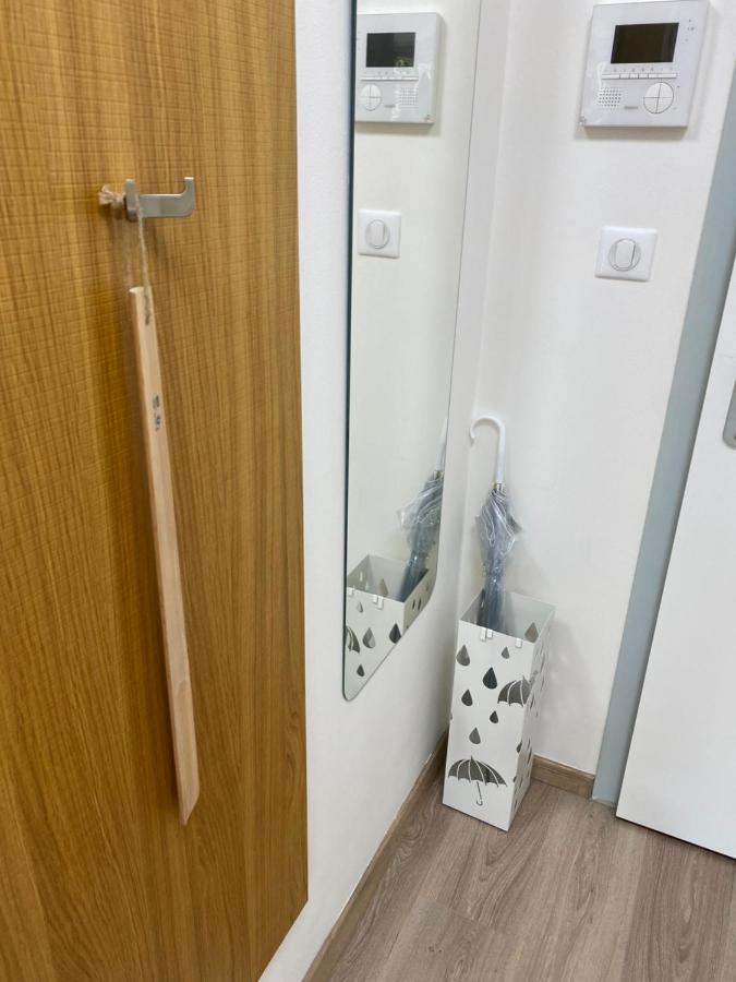 Lia Apartman - Private Parking Bratislava Ngoại thất bức ảnh
