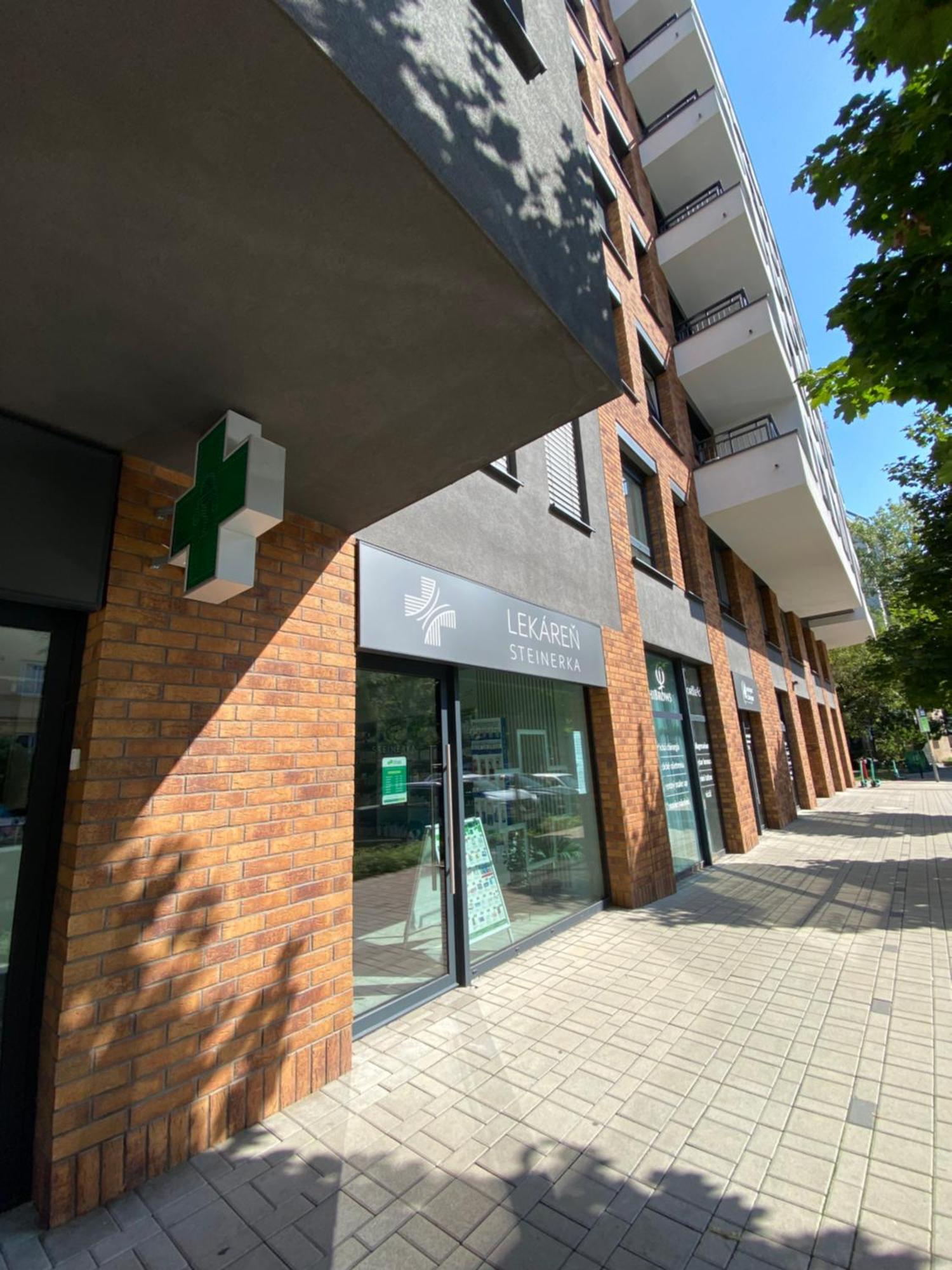 Lia Apartman - Private Parking Bratislava Ngoại thất bức ảnh