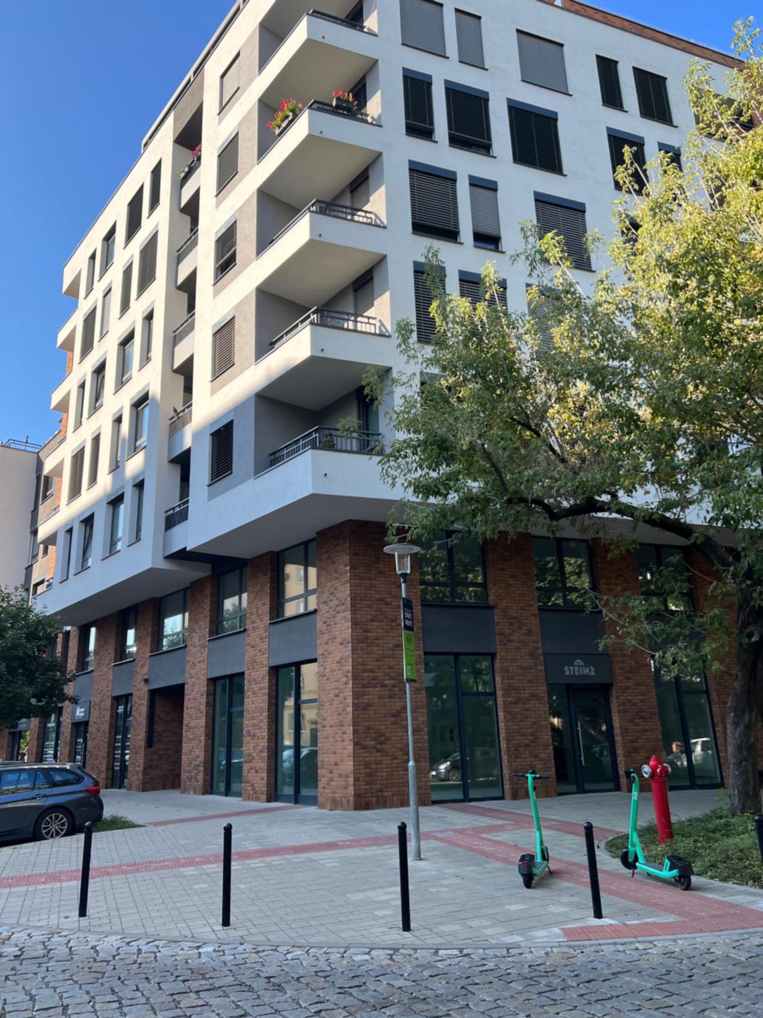 Lia Apartman - Private Parking Bratislava Ngoại thất bức ảnh