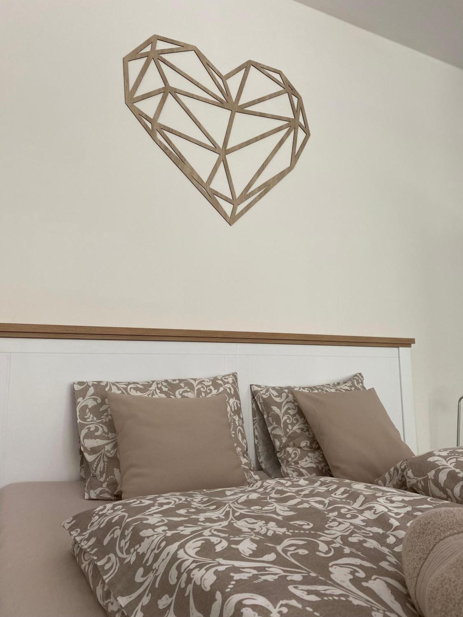 Lia Apartman - Private Parking Bratislava Ngoại thất bức ảnh